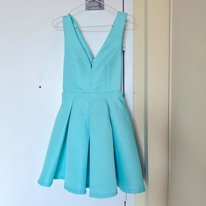 Pleated dress in Tiffany blue size small